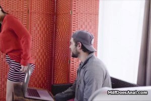 Latin MILF Julia X likes it in the butt