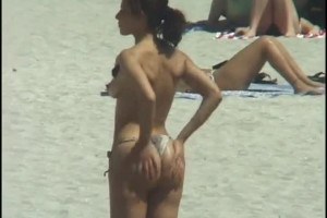 Hot busty beach babes