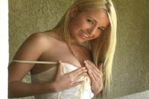 Blonde loves being naughty outside