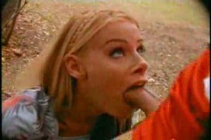 Horny couple taking a walk in the park