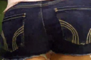 A fatt ass teen exposing