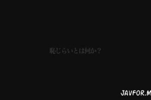 Young oriental chick gives head