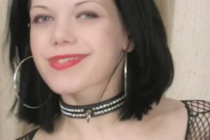 Sweet brunette Roxie rides her sybian 