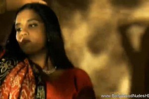 Desi Babe Dancing Bollywood Style