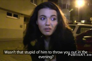 Czech beauty gets cash to fuck