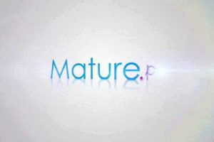 Dirty mature BBW fingered and rimmed by hot babe 