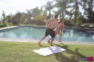 Leah Gotti super hot teen babe sucks and fucks so sensually 