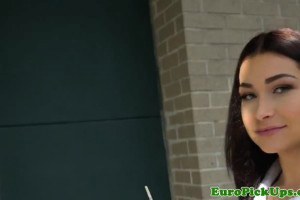 Picked up american babe deepthroats and fucks stranger 