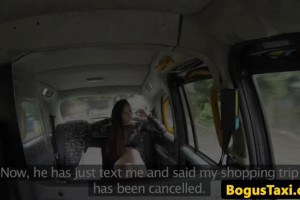 Tina Kay horny streetwalker rims cabbie before car sex