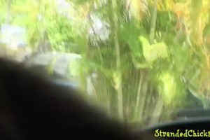 Pulled spex teenie blowing stranger's penis before car sex