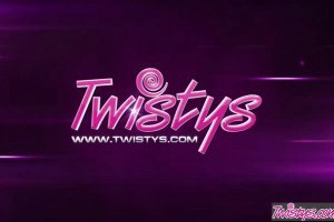 Enticing blonde Penelope Lynn masturbates on her porch