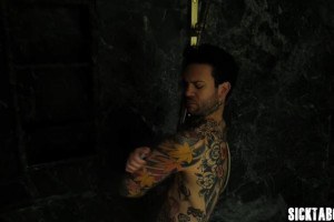 Exotic babe Aaliyah Hadid wants to bang her stepdad