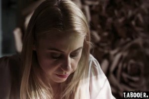 Hot doctor Nikky Thorne gets banged with a cock and dildo during her fantasies