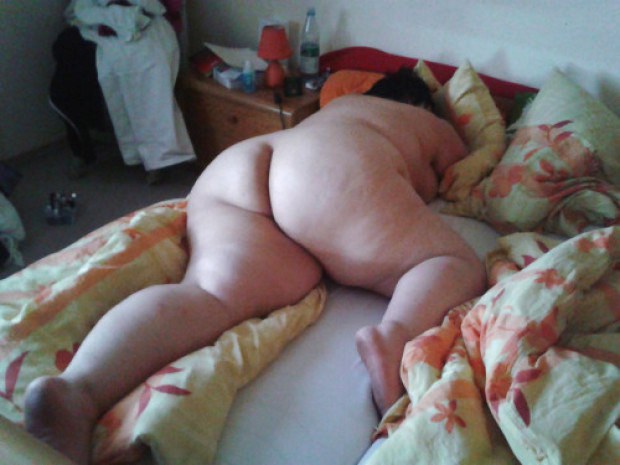 sleeping bbw wife naked