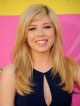 Jeanette Mccurdy smiles and looks like a doll 